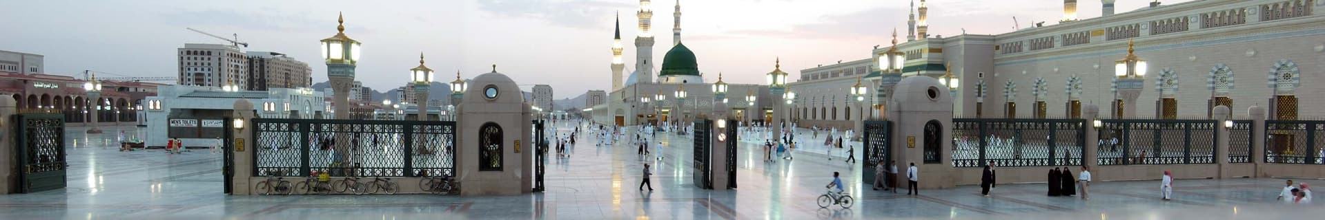 المدينة — ساحة المسجد النبوي